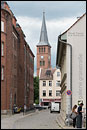 Böttcherstraße mit Rathaus Köpenick und St. Laurentius-Kirche im Hintergrund