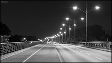Spindlerbrücke bei Nacht (sw)