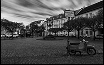 unbeleuchteter Schüßlerplatz - Nachtaufnahme