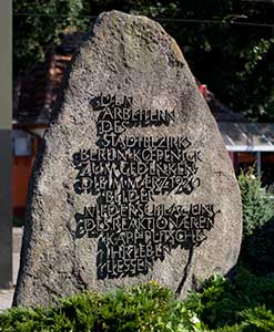 Gedenkstein am S-Bahnhof Berlin-Grünau